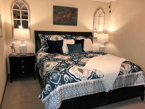 2 makuuhuonetta, silitysrauta/-lauta, ilmainen Wi-Fi, vuodevaatteet