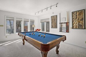 Spielezimmer