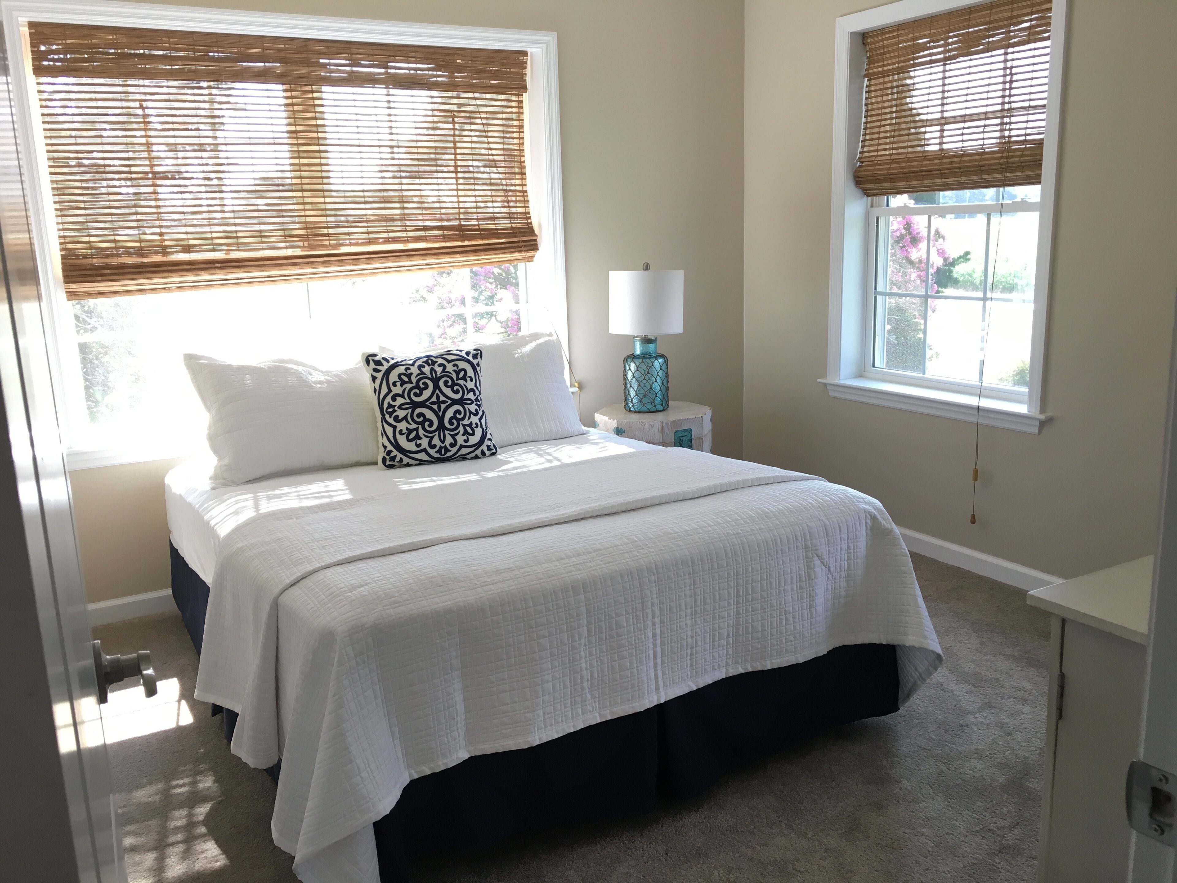 6 bedrooms, WiFi, bed sheets