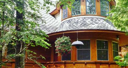 Ylellinen "Kapteenin Quarters" on upea Retreat, joka kausi