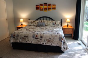 4 habitaciones, tabla de planchar con plancha y cuna de viaje 