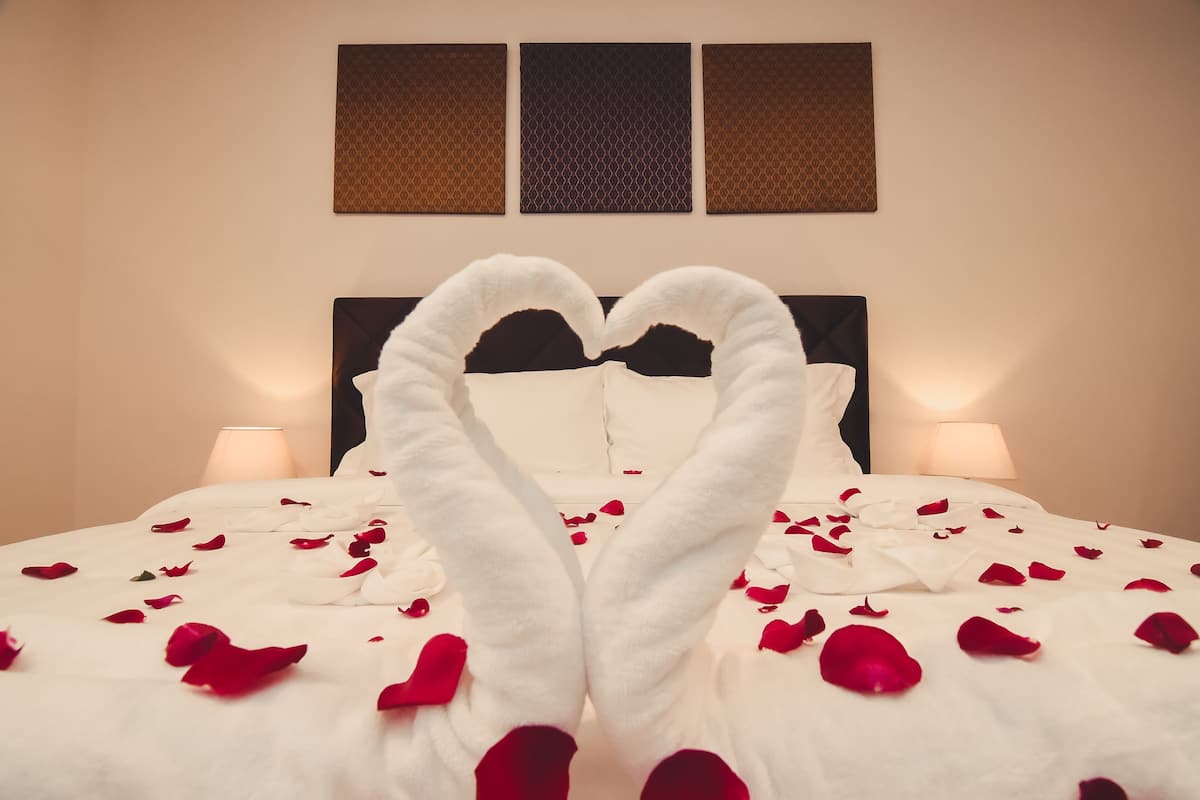 apartment, 1 bedroom | 1 bedroom, in-room safe, desk, iron/ironing board