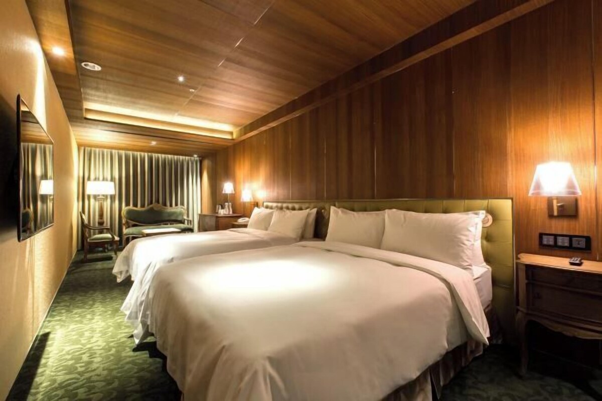 Premium bedding, down comforters, pillowtop beds, in-room safe