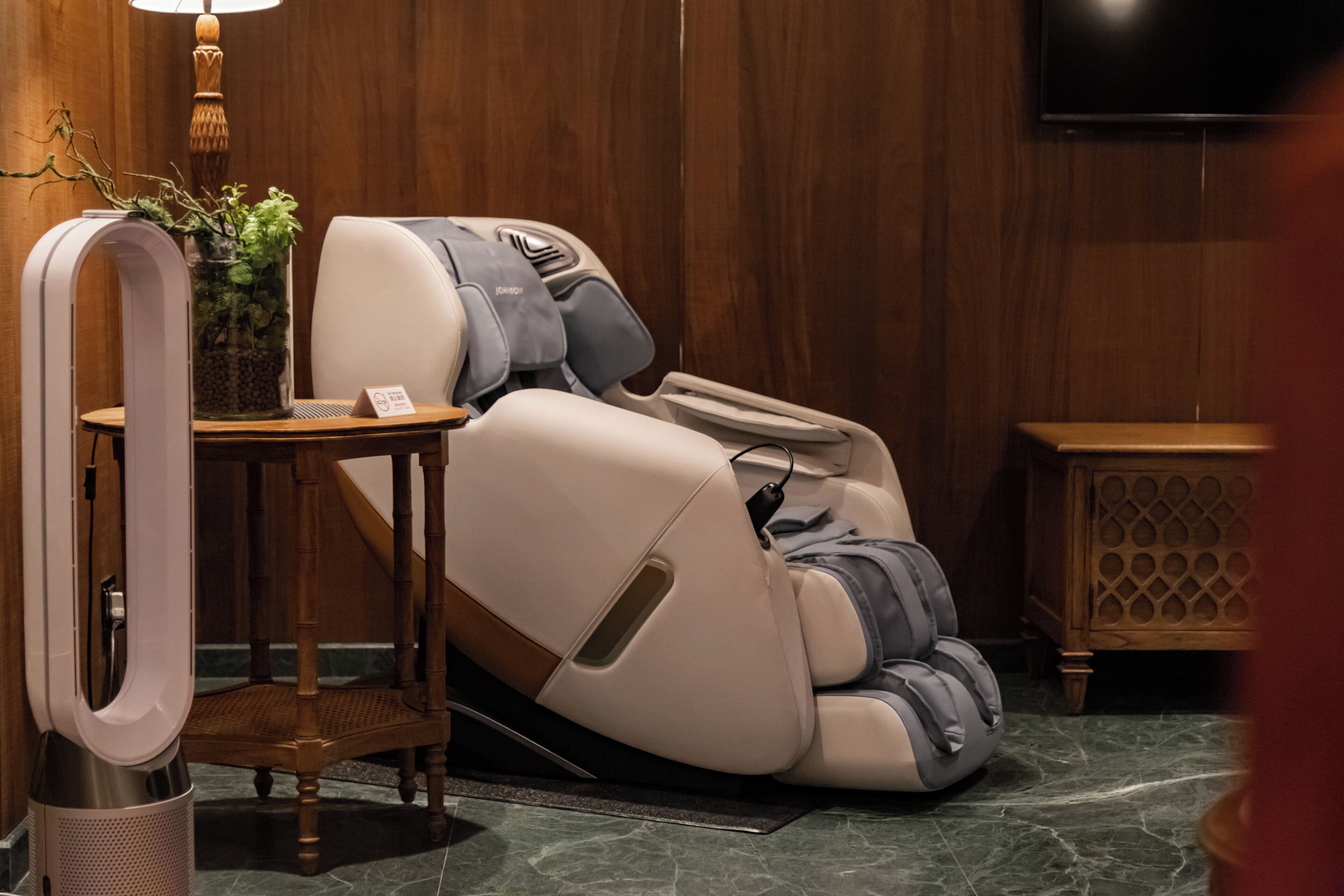 vip suite  | premium bedding, down duvets, pillow-top beds, in-room safe