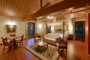 Ropa de cama de alta calidad y minibar 