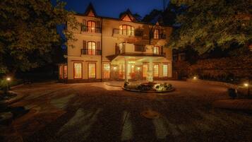 Front of property – evening/night