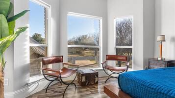 7 bedrooms, iron/ironing board, free WiFi, bed sheets