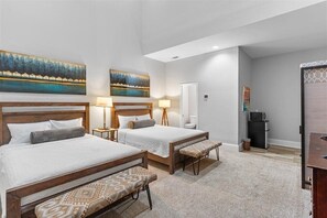 7 slaapkamers, een strijkplank/strijkijzer, gratis wifi, beddengoed