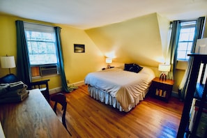 2 bedrooms, iron/ironing board, travel crib, WiFi