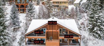 9 Bedrooms 8 Bathrooms with fabulous decks and lake views and a hot tub!