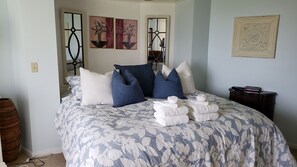 1 habitación, tabla de planchar con plancha, wifi gratis y ropa de cama 