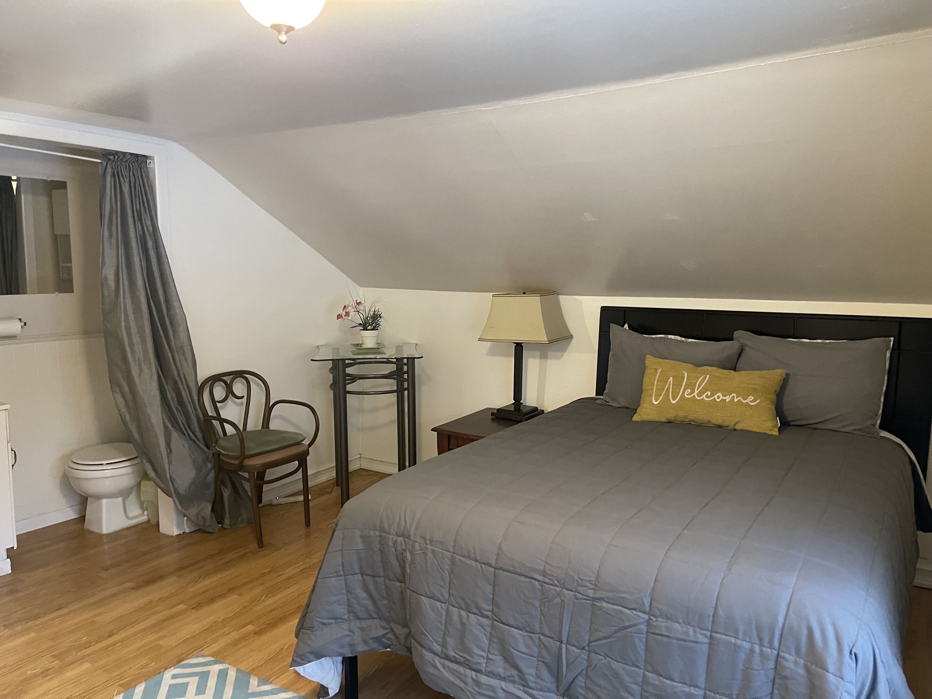 2 sovrum, skrivbord, strykjärn/strykbräda och wi-fi