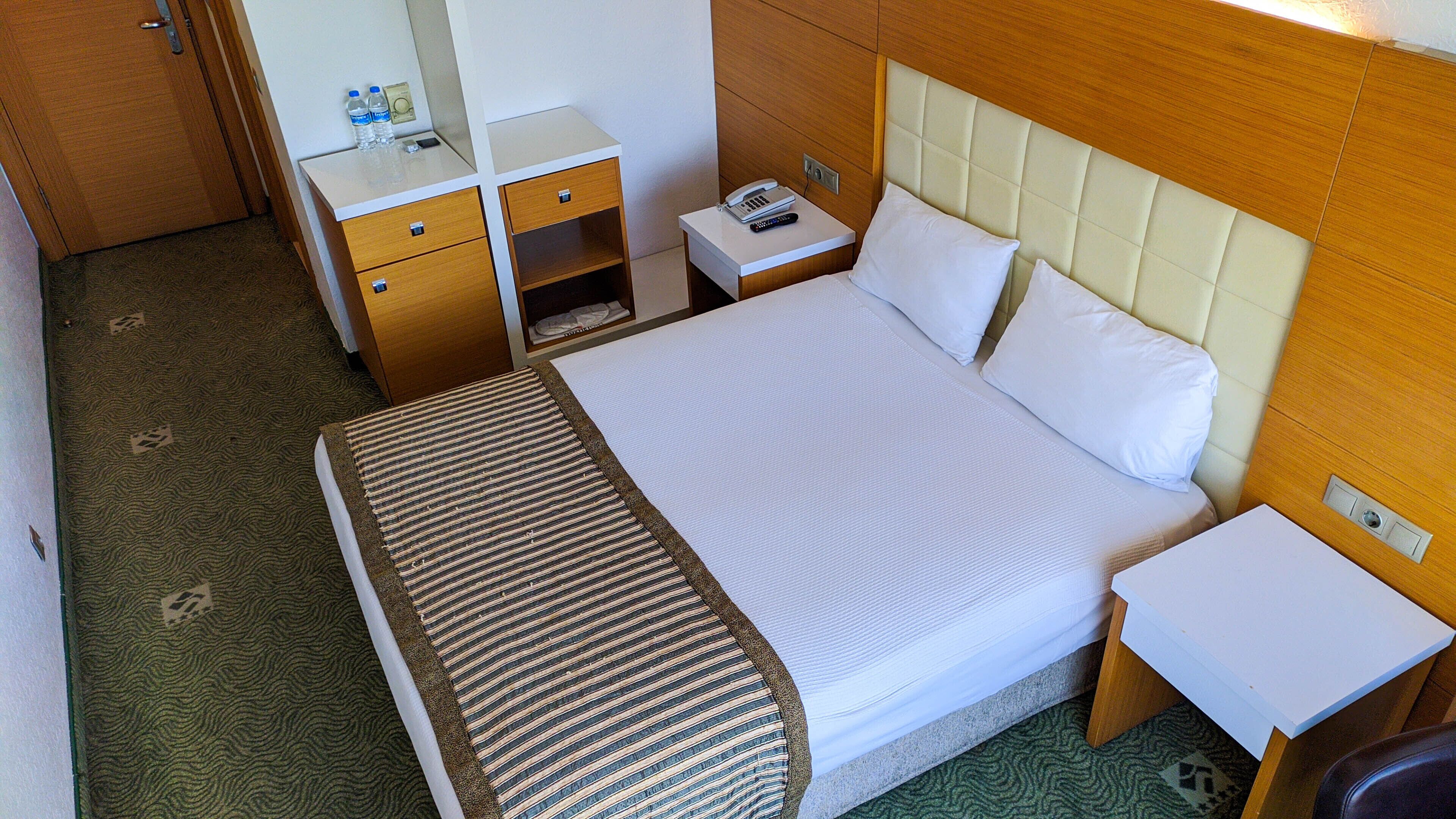 family room, 1 bedroom | premium bedding, minibar, desk, soundproofing