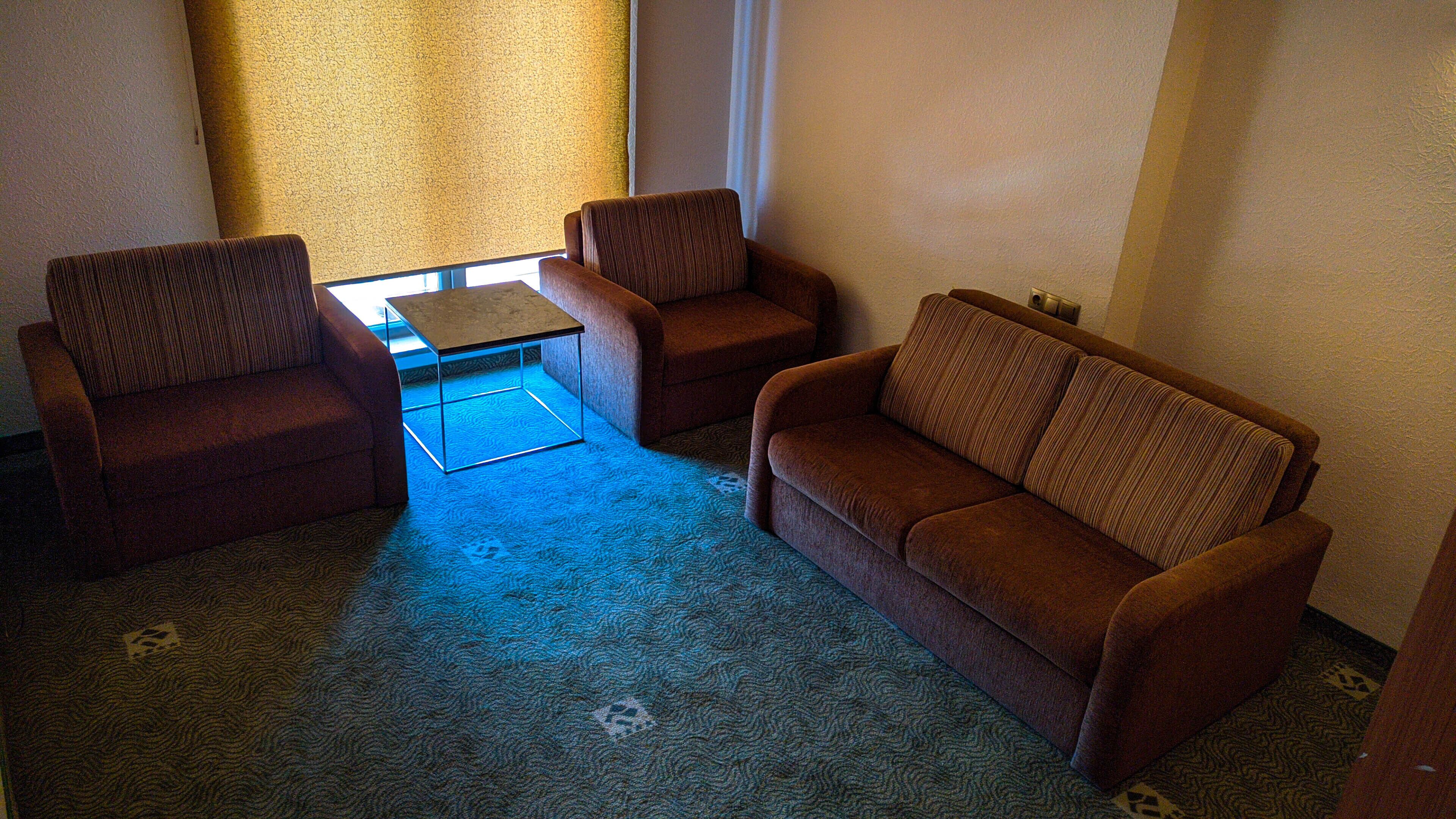 family room, 1 bedroom | premium bedding, minibar, desk, soundproofing