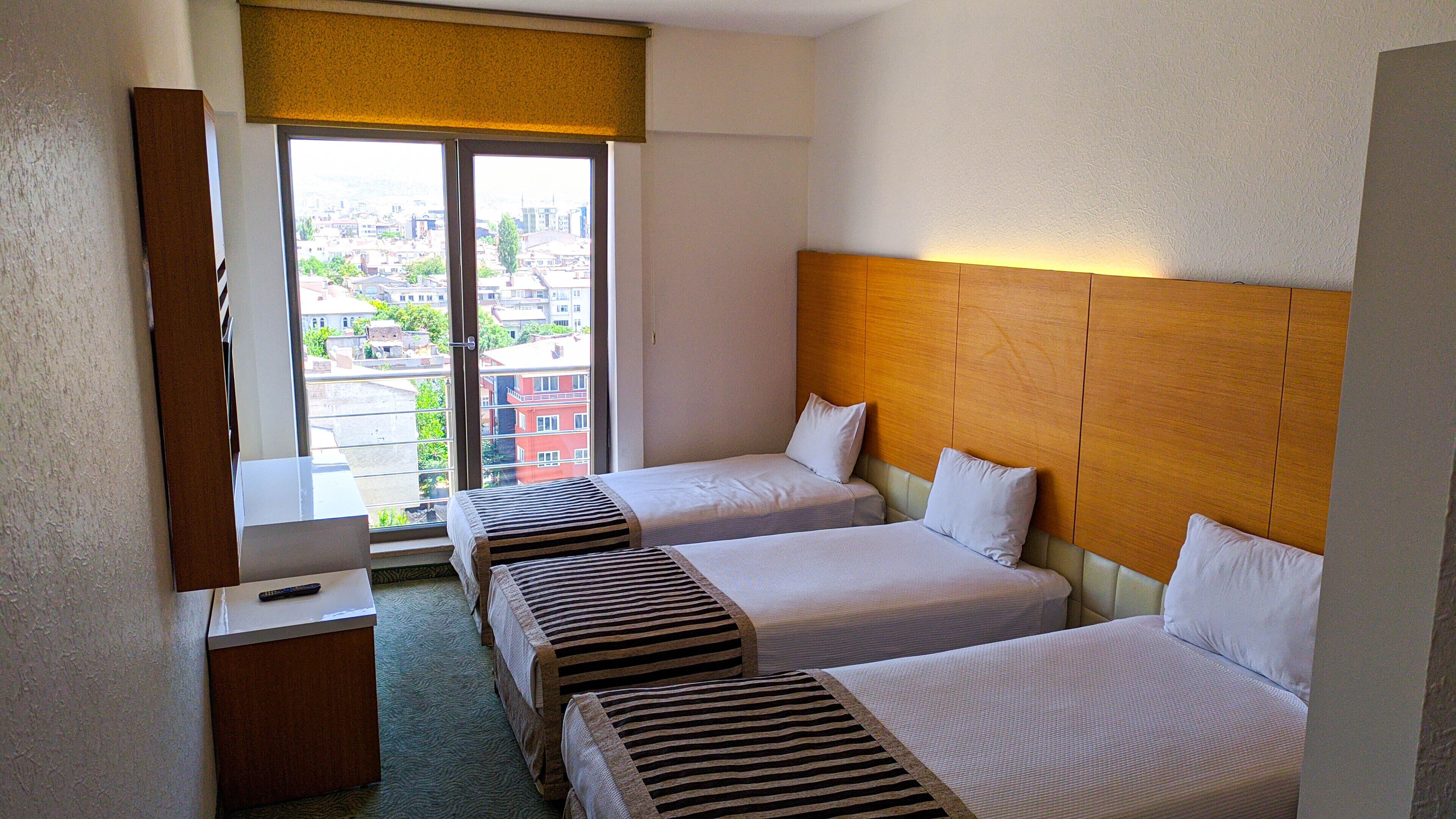 premium bedding, minibar, desk, soundproofing