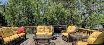 Beautiful, Charming, Historic Riverfront and Wrightsville Beach!