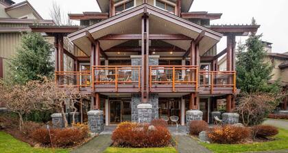 Private Hot Tub | Garage | AC | Secure mud room