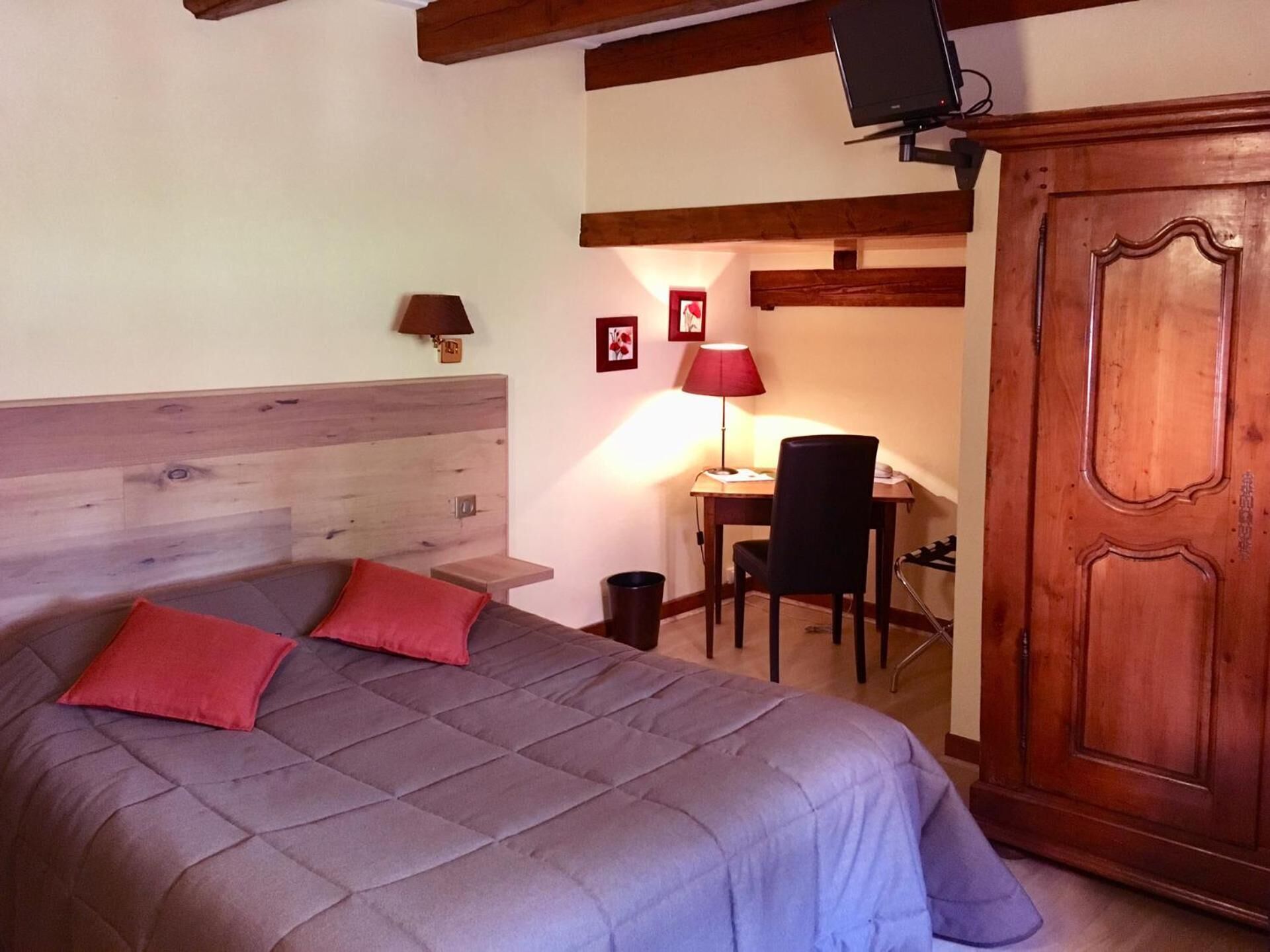 desk, iron/ironing board, free wifi, bed sheets