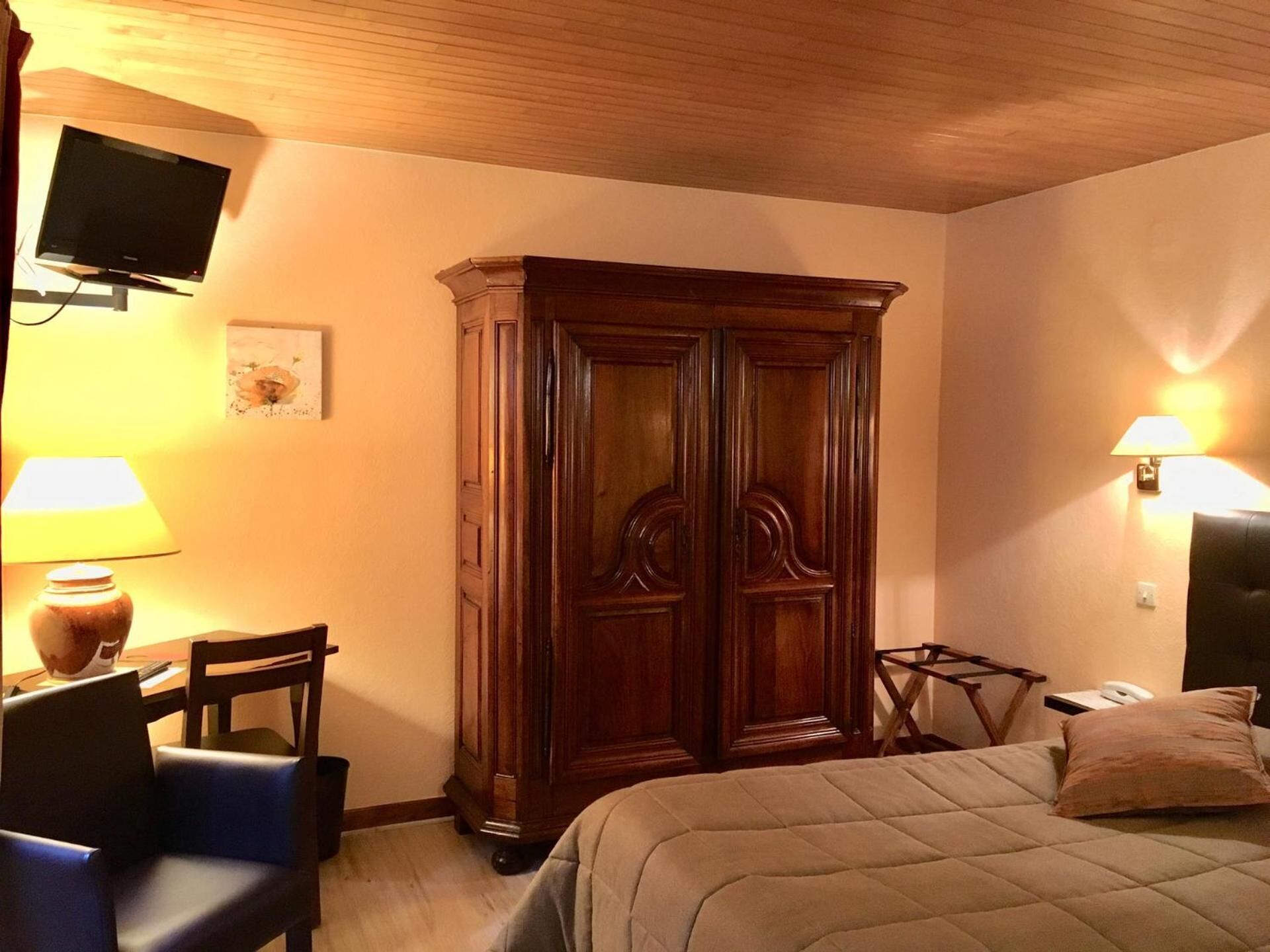 desk, iron/ironing board, free wifi, bed sheets