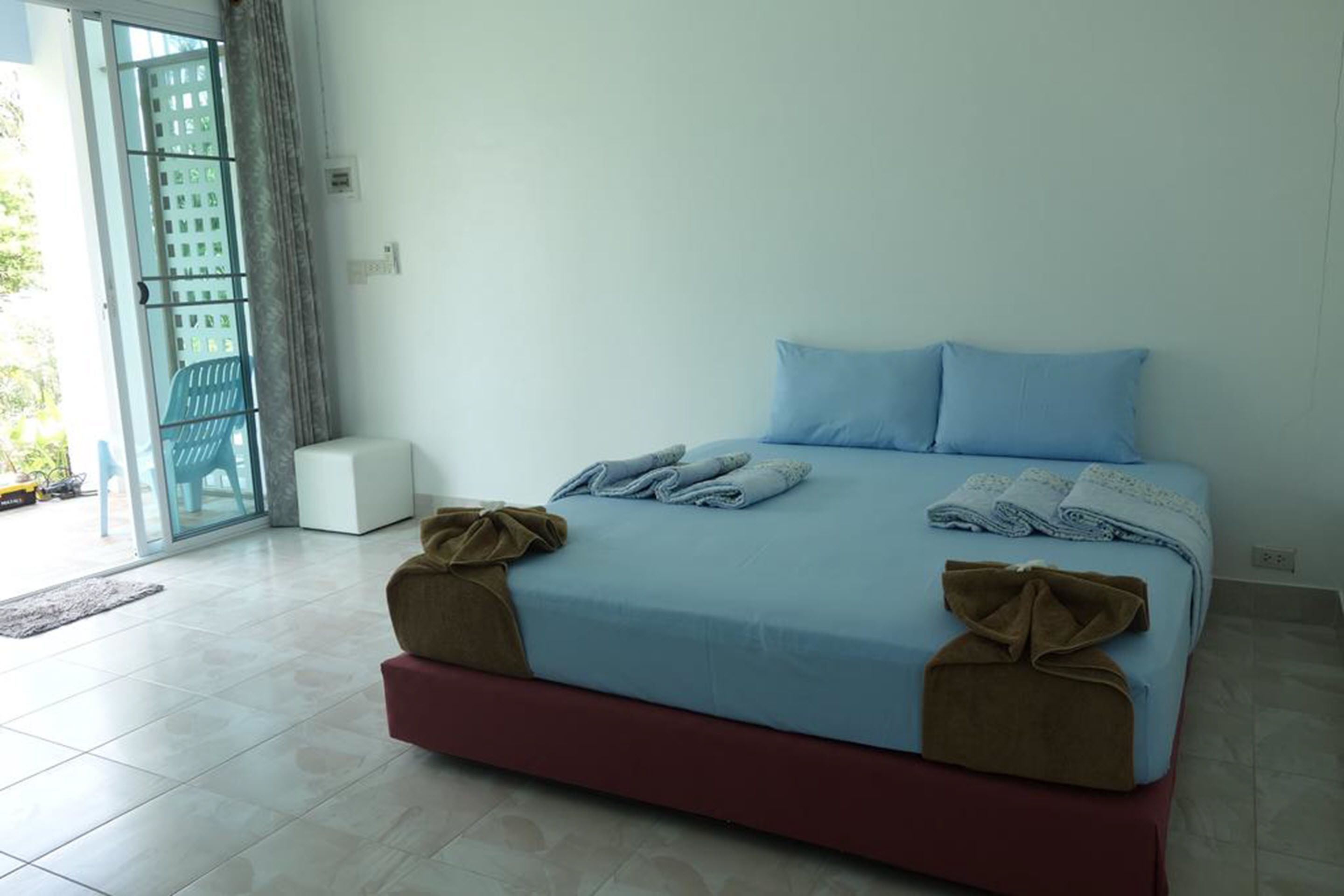 superior bungalow, 1 king bed, partial sea view | minibar, blackout curtains, free wifi, bed sheets