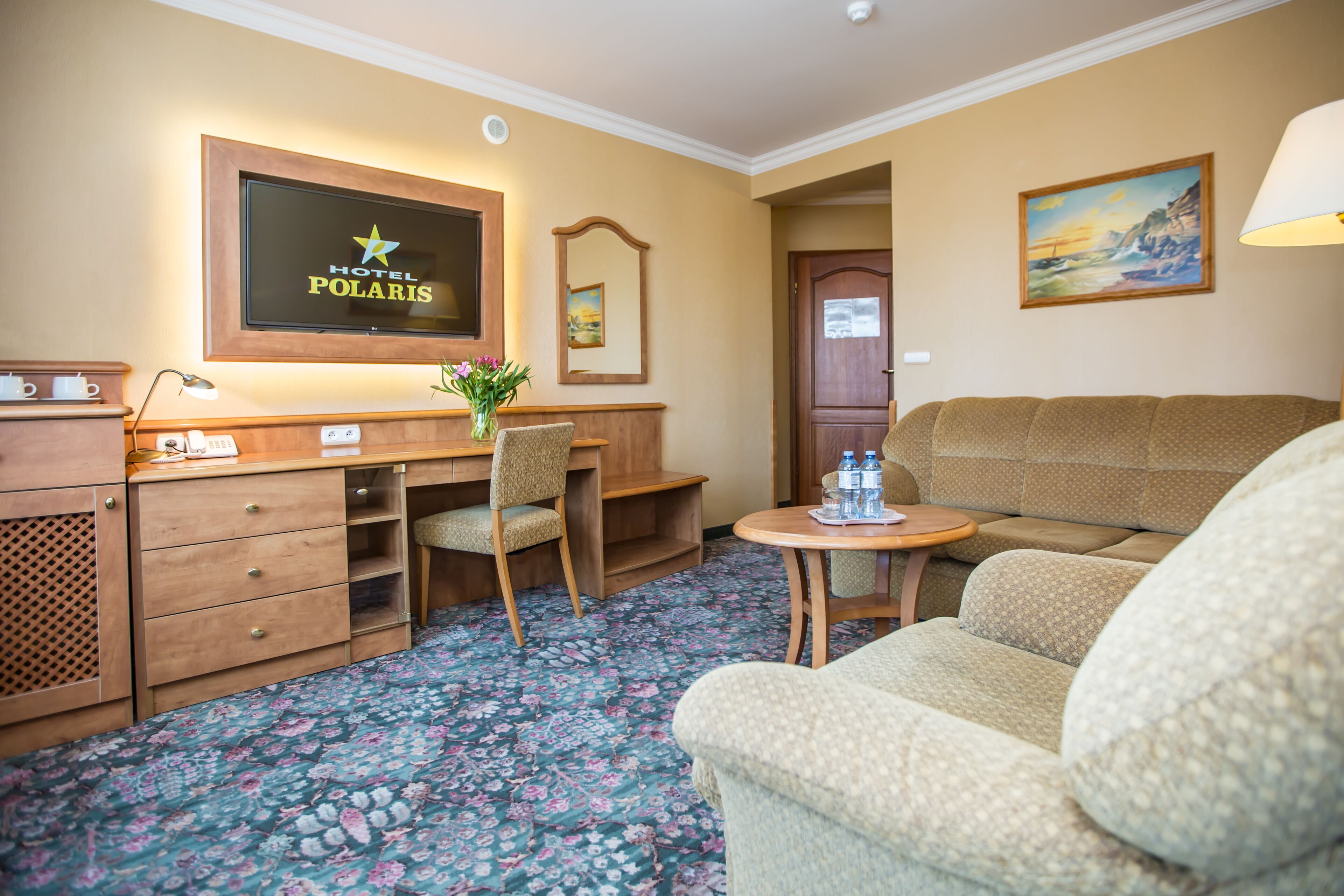 Studio | Desk, soundproofing, iron/ironing board, free WiFi