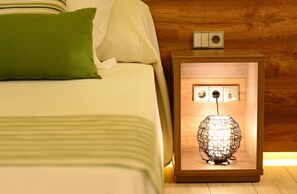 Ropa de cama de alta calidad y minibar con artículos gratuitos 