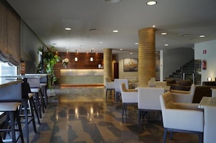 Se sirven desayunos, almuerzos y cenas; cocina local