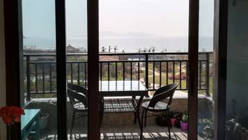 Deluxe Double Room with Sea View | Desk, blackout curtains, free WiFi, wheelchair access