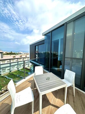 Chambre Quadruple Majestueuse, 2 lits doubles, balcon | Vue de la chambre