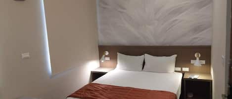 Standardzimmer | Schreibtisch, kostenloses WLAN