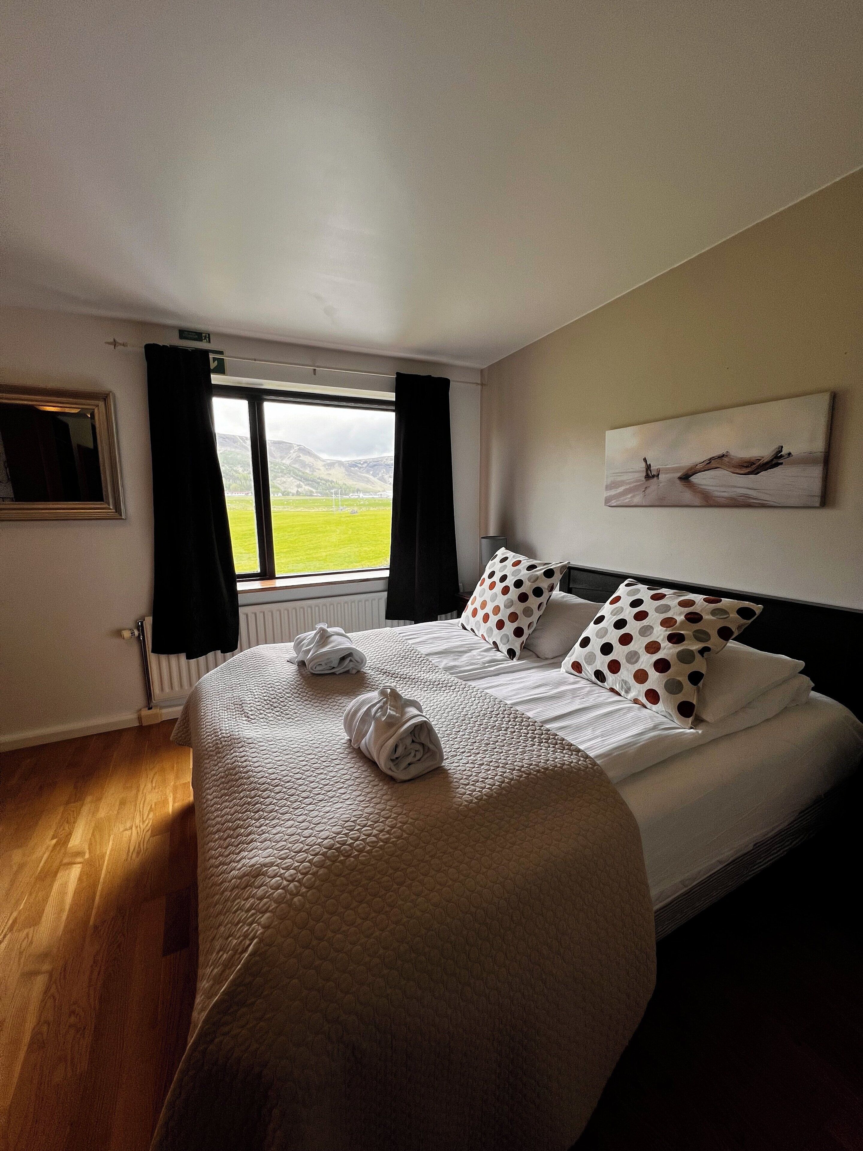 Rideaux occultants, chambres insonorisées, Wi-Fi gratuit, draps fournis