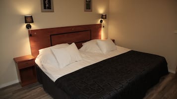 Iron/ironing board, free WiFi