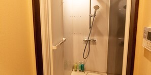 Slippers, bidet, towels - HOTEL PAIKAJI (Ishigaki)