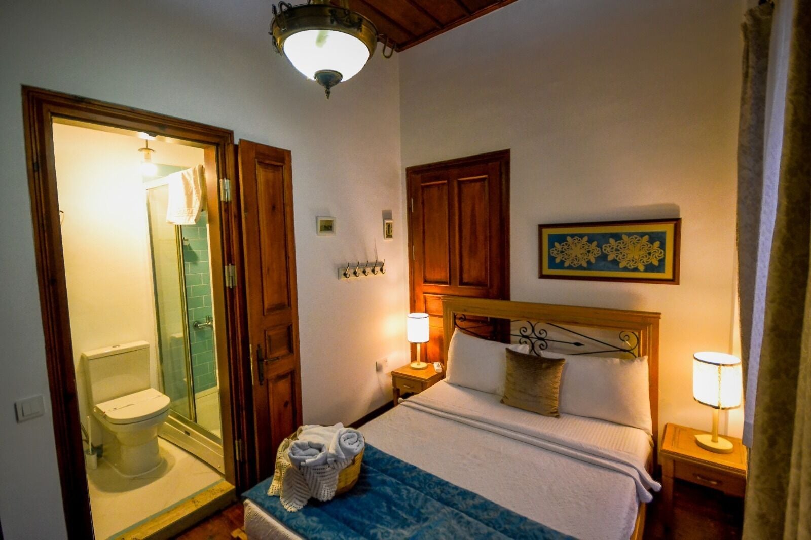 Wifi gratis y ropa de cama 