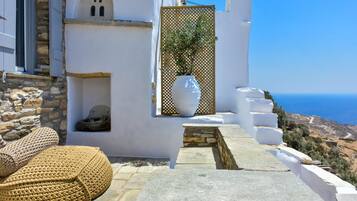 Two Bedroom Traditional House Sea View | Terrace/patio