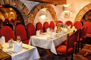 Breakfast, lunch and dinner served - Vichter Landhaus (Stolberg)