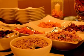 Tägliches inbegriffenes Frühstücksbuffet