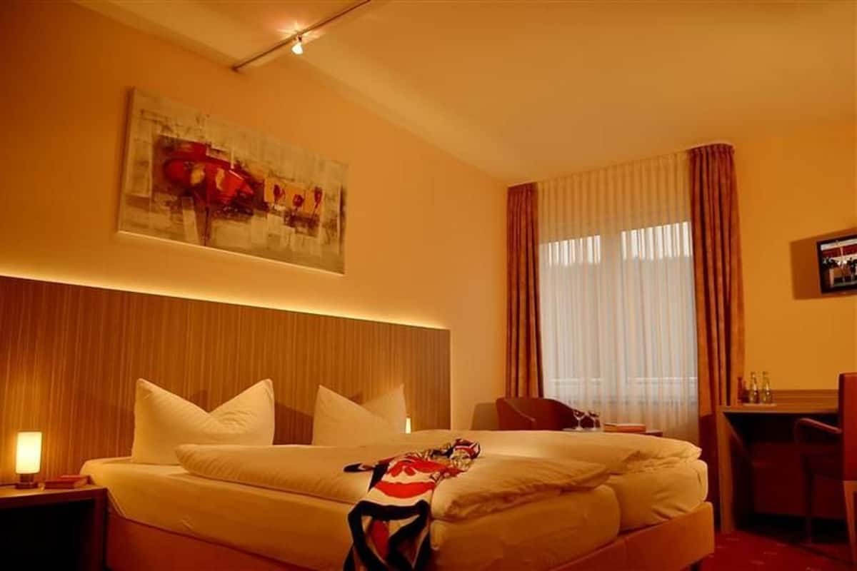 In-room safe, blackout drapes, rollaway beds (surcharge), WiFi (free)