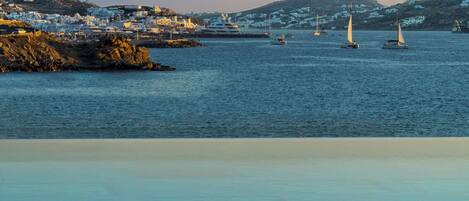 Indoor pool, seasonal outdoor pool, free pool cabanas, pool umbrellas