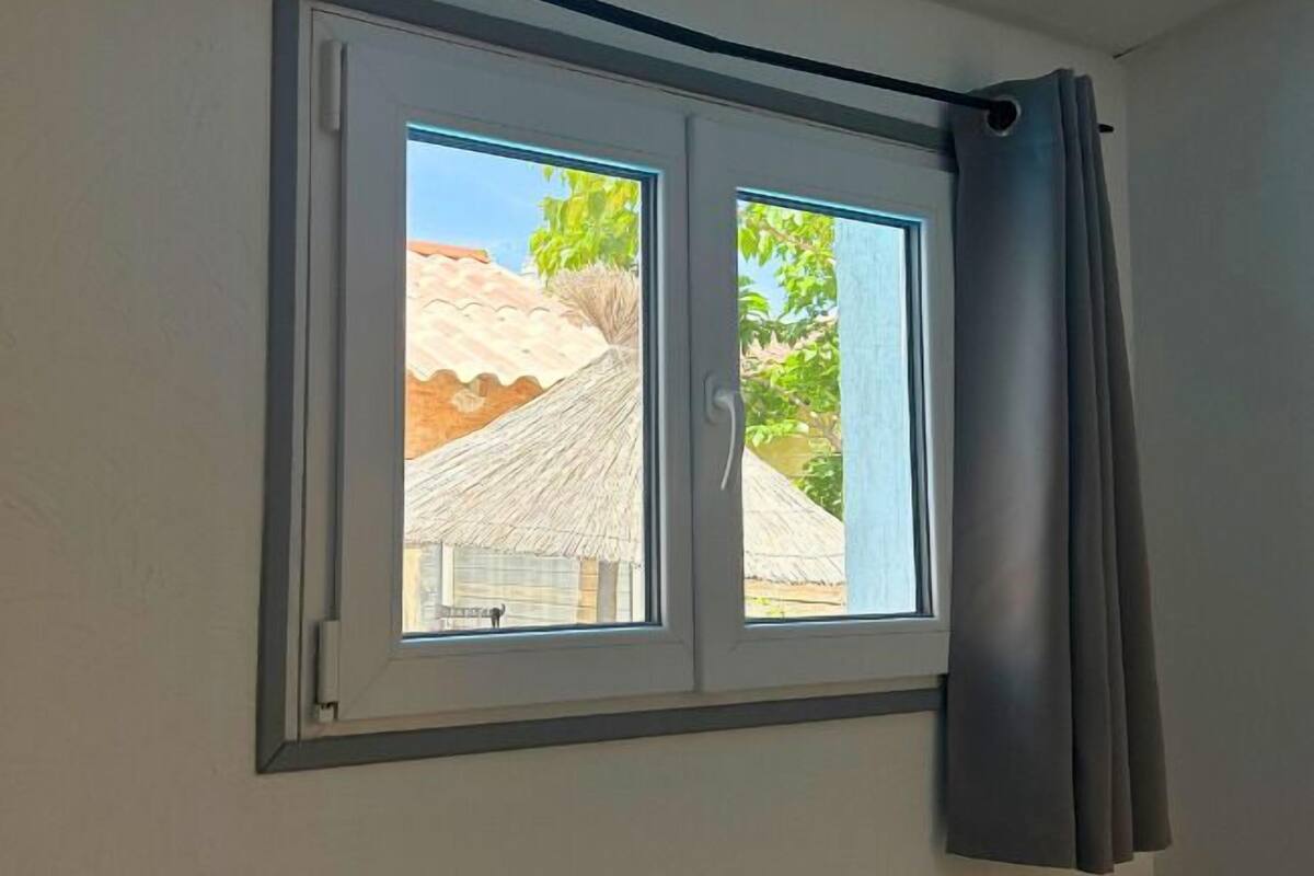 family room | 1 bedroom, individually decorated, individually furnished