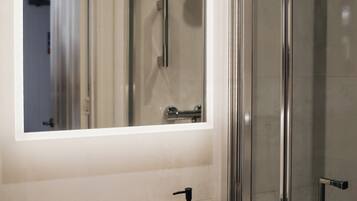 Chambre Standard avec lits jumeaux | Salle de bain