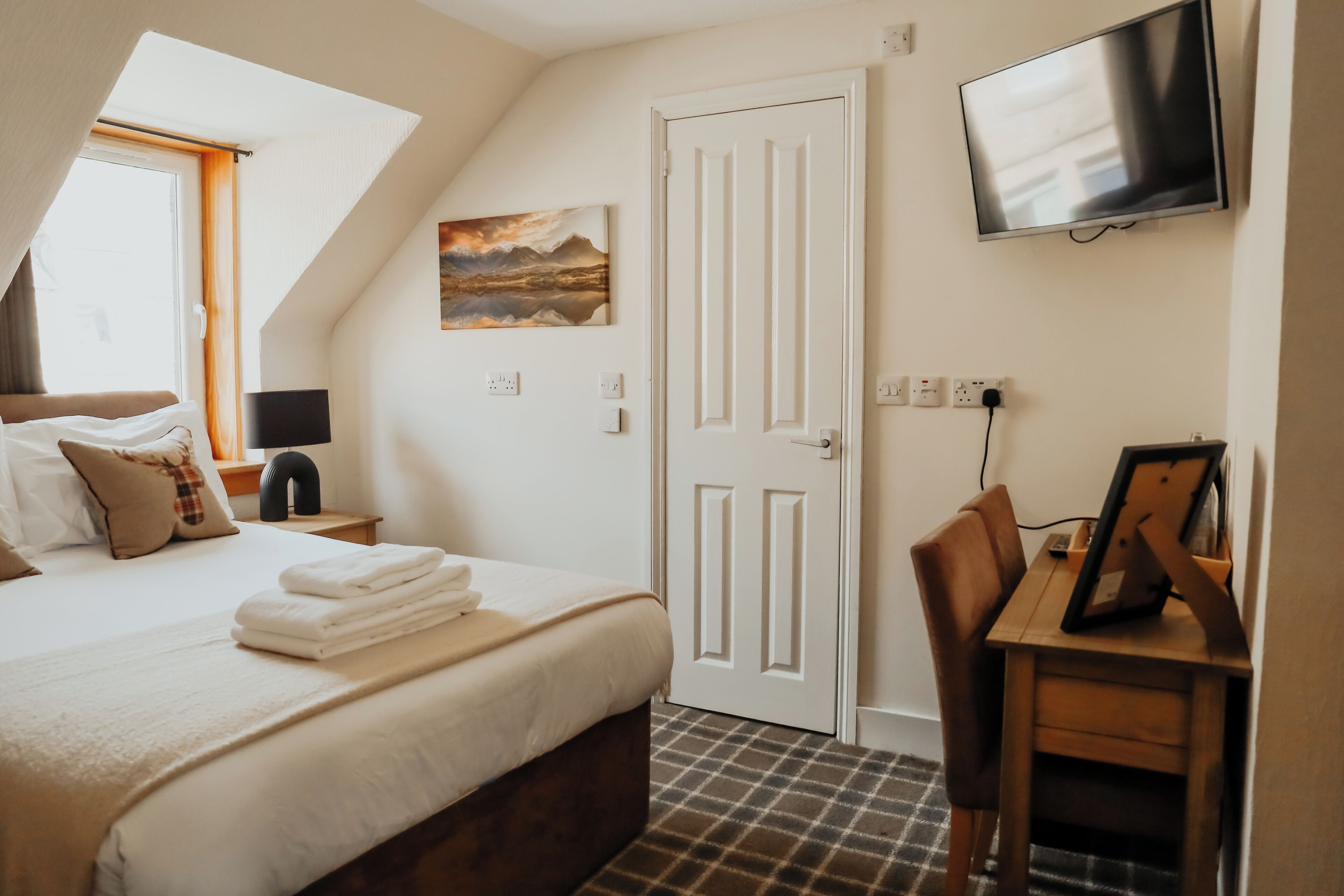 Familiekamer, Meerdere bedden, niet-roken, en-suite badkamer | Hypoallergeen beddengoed, Tempur Pedic-bedden, gratis wifi, beddengoed