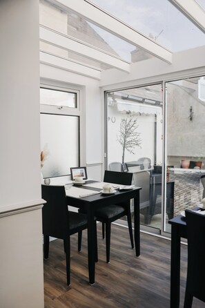Dining - Pitfaranne Guest House (Inverness)