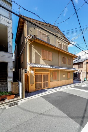 Front of property - RESI STAY Tsubaki (Kyoto)