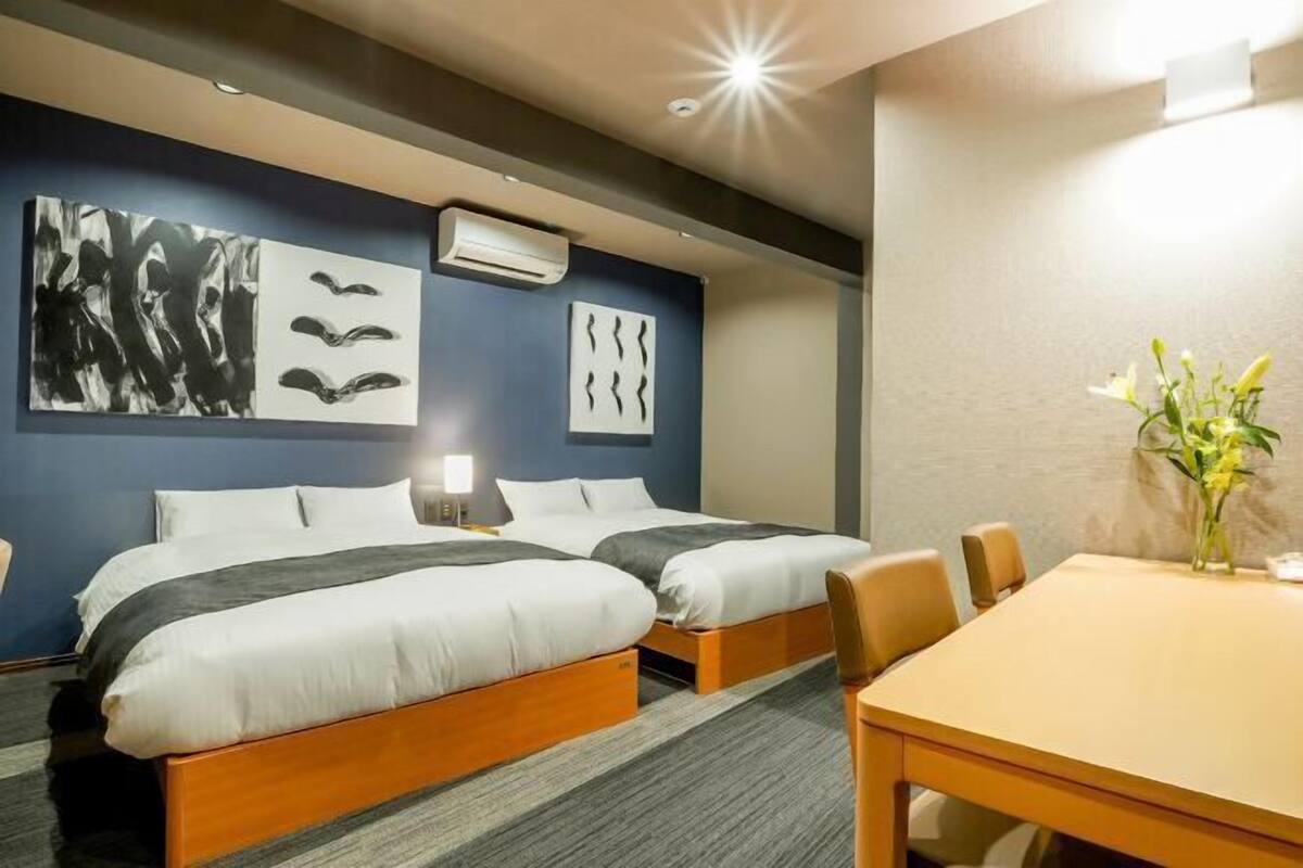 In-room safe, desk, laptop workspace, iron/ironing board