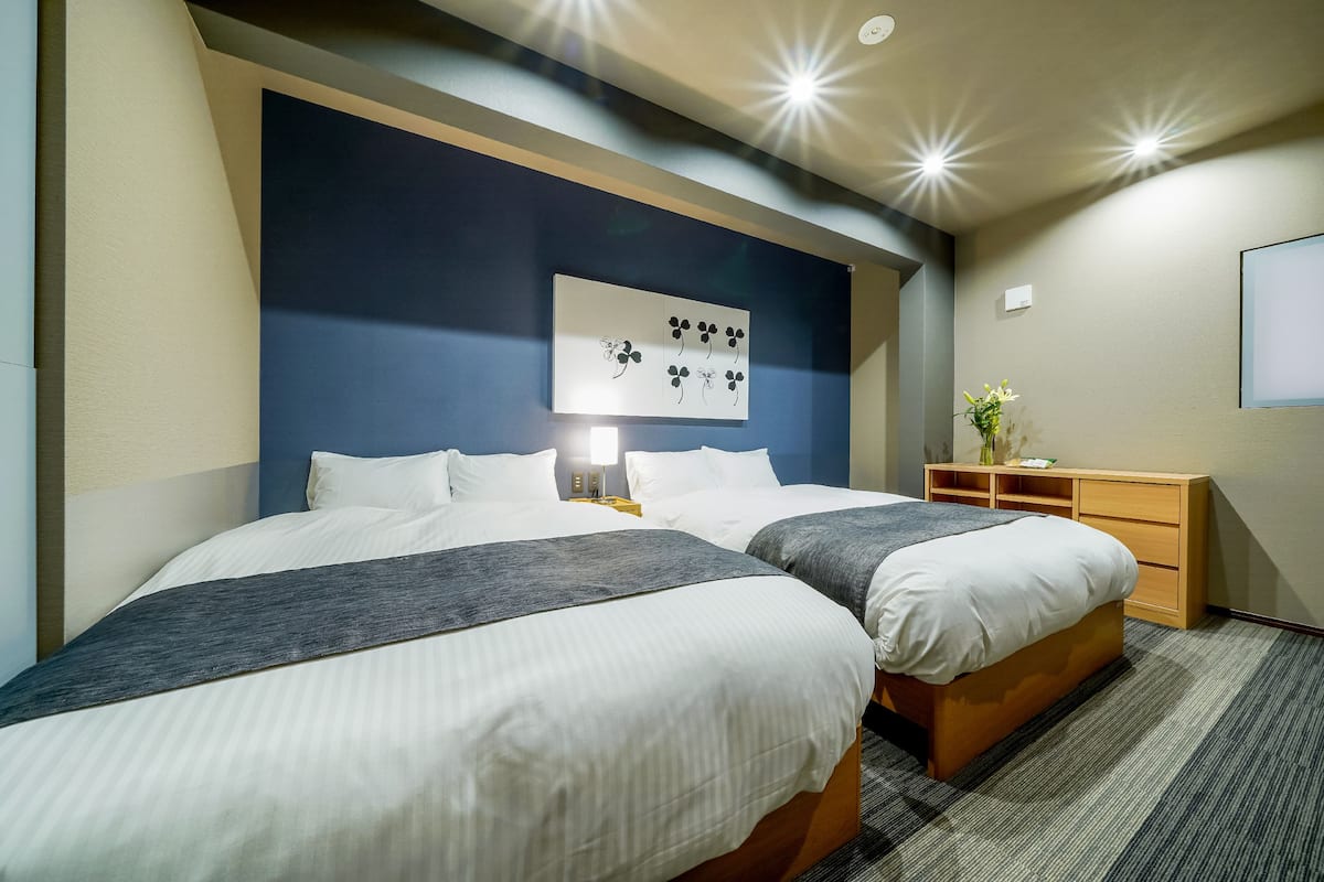 Standard Quad (please see all policies and information about our room before you book)