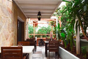 Garden - Smyrna Pansiyon (Kas)