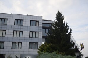 Front of property - Hotel Cavalieri Pinerolo (Pinerolo)