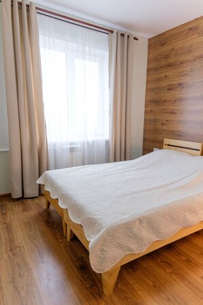 Lejlighed - 2 soveværelser (Mukhacheva, 230/1) | Skrivebord, strygejern/strygebræt, ekstra senge (tillægsgebyr)