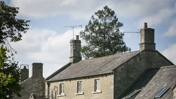 Unclassified image, 1 of 19, button - The Kingham Plough (Chipping Norton)